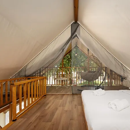Banki Green Istrian Village - & Glamping Tents Campsite Basici