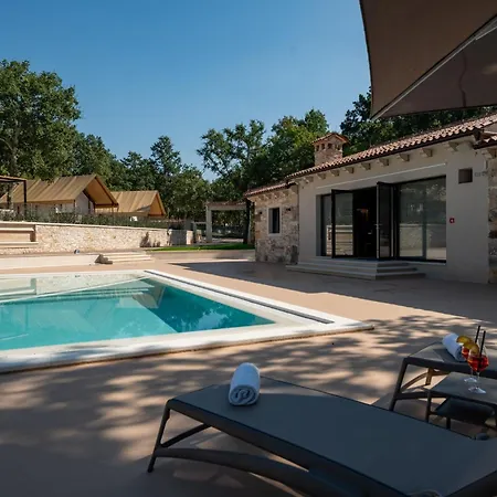Banki Green Istrian Village - & Glamping Tents Camping Basici
